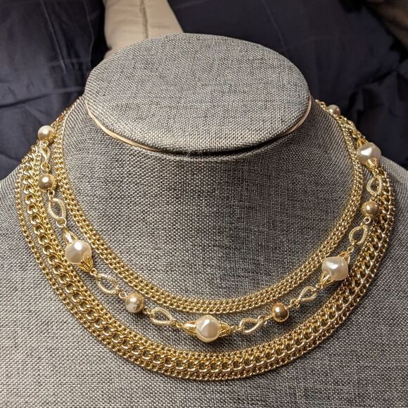 Vintage Jewelry - Vintage gorgeous layered goldtone links & pearl statement necklace